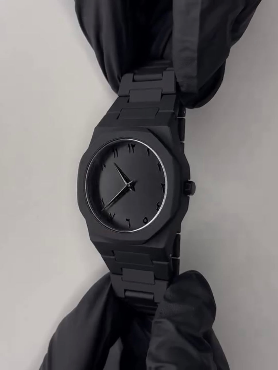 Aura Black Watch