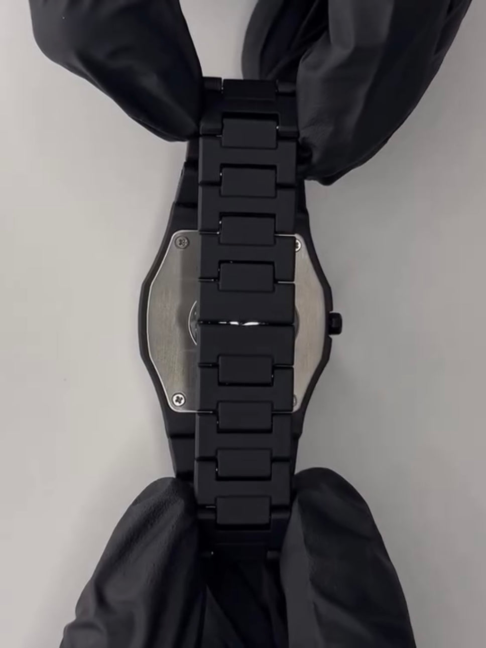 Aura Black Watch